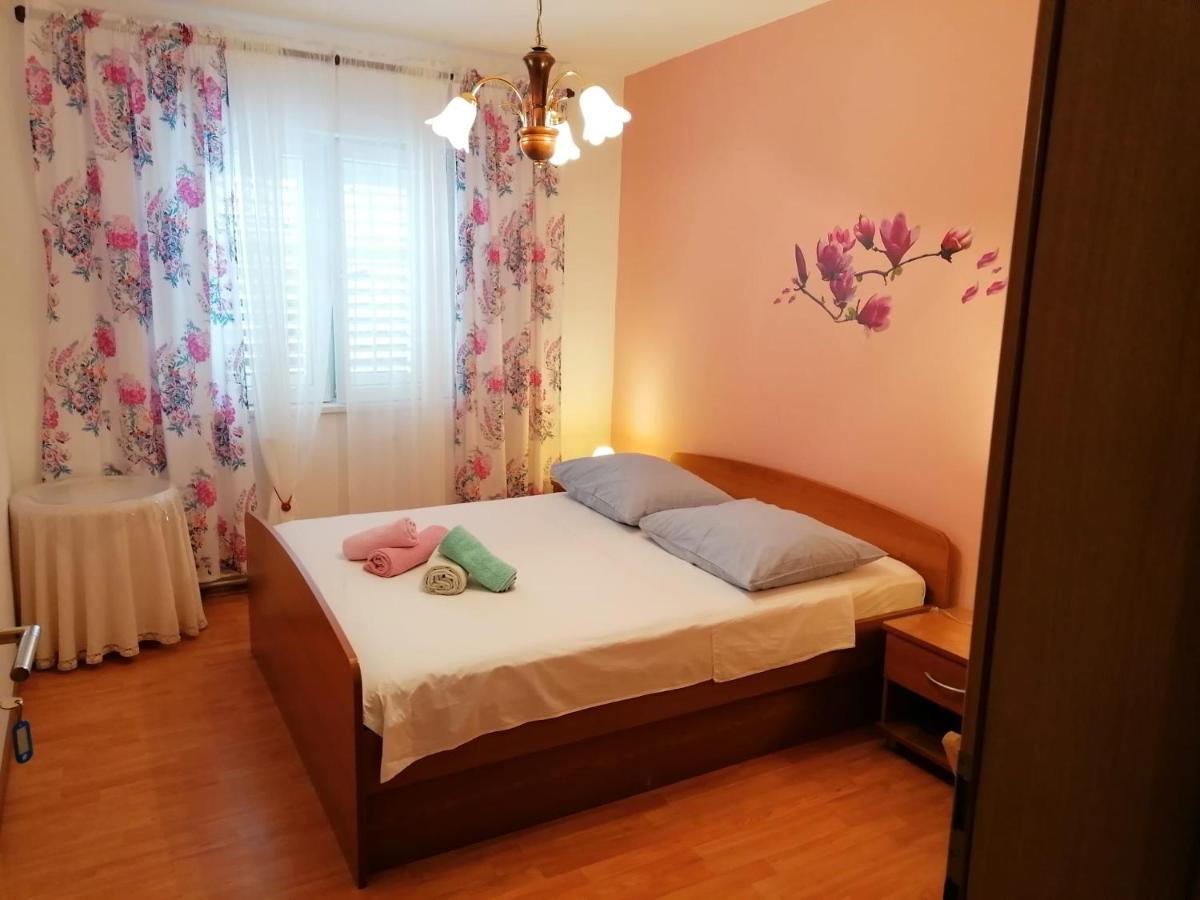 Guest House Lucija Makarska Exterior foto